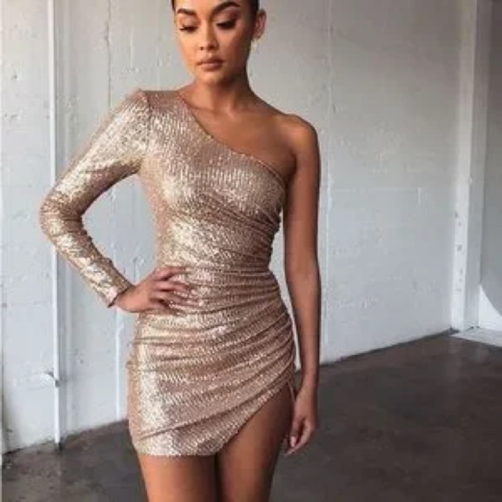 Meshki Kirstie One Shoulder Sequin
Mini Dress Gold
